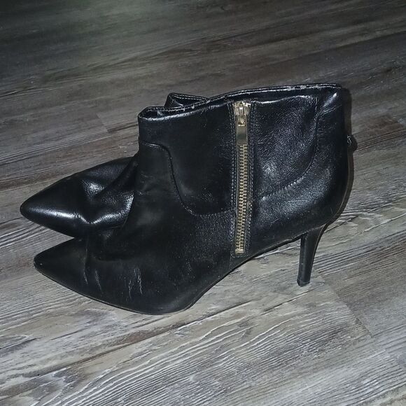 Nine West black ankle heel booties  Sz 9.5  EUC - Picture 3 of 7